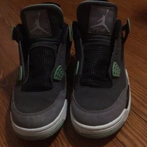 Jordan 4 retro green glow